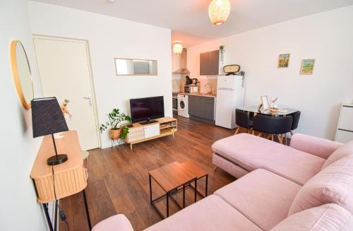 Beaujeu Apartment | Escapade Beaujolaise aux Vignes