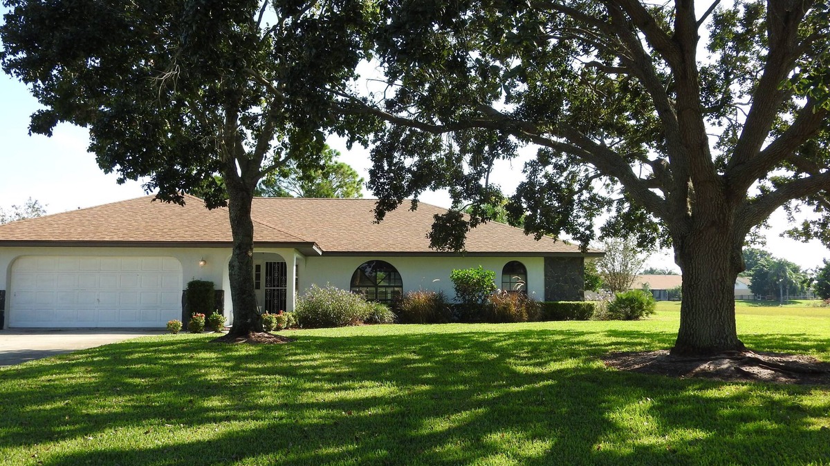 Lake Placid House | Escape 2 the lake - Oversized pool, private lake access & dock for canal fishing
