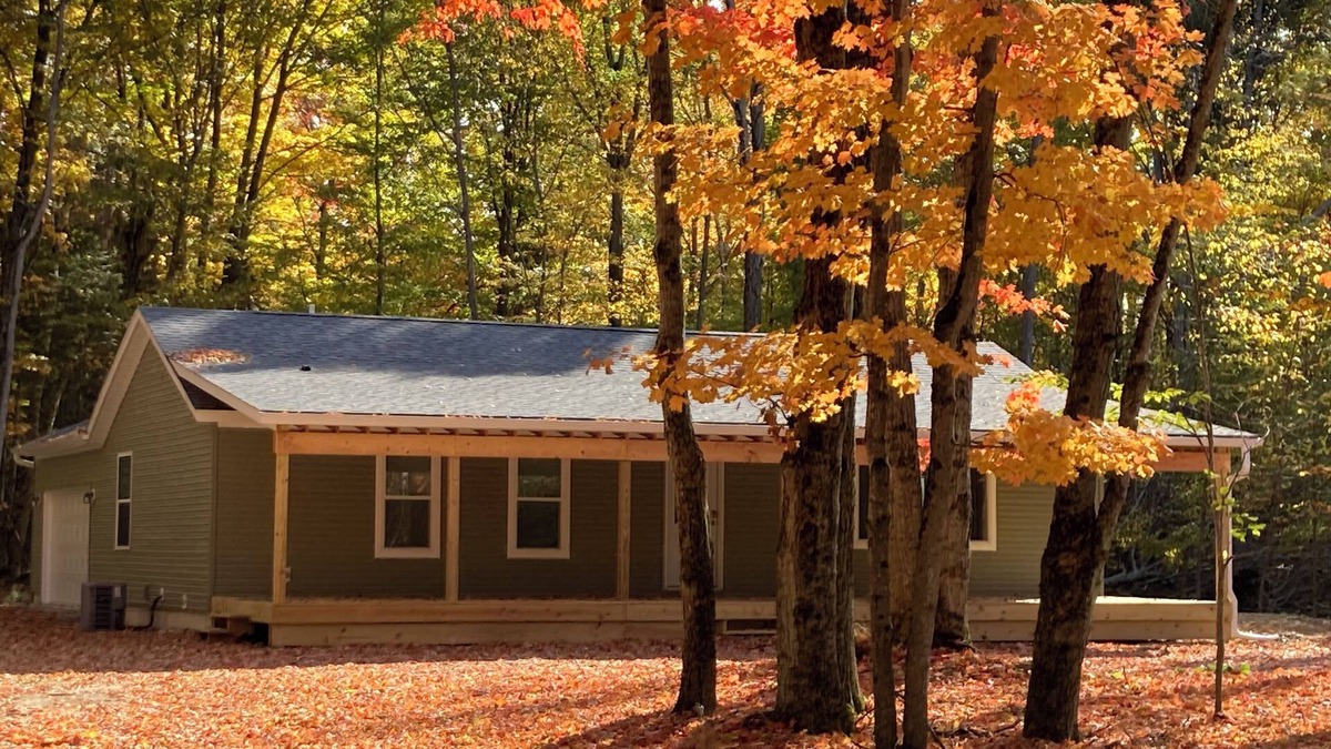 Ellsworth House | Escape and Relax; Steps Away from Lake Michigan