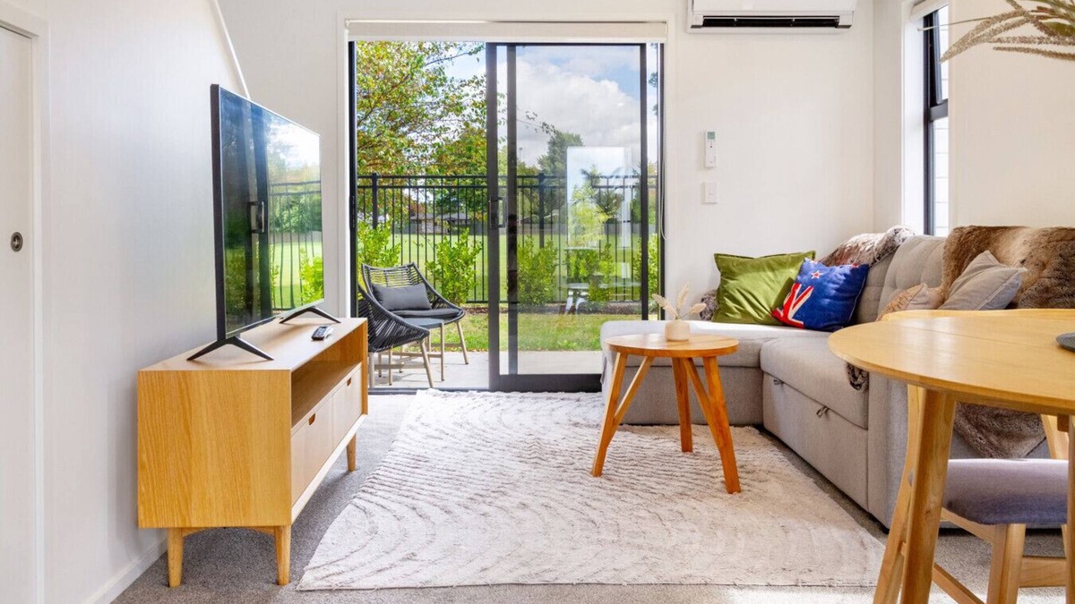 Upper Riccarton House | Escape at the park: 1 bed 1 bath w/carpark