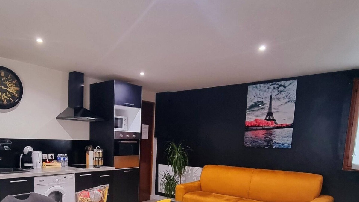 Noisy-le-Grand Apartment | Escape between Paris, Disneyland and the banks of the Marne