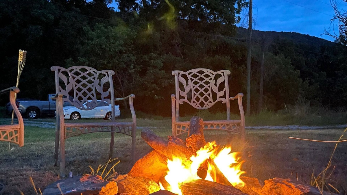 Bakerton Cottage | Escape from the City. House near Harpers Ferry