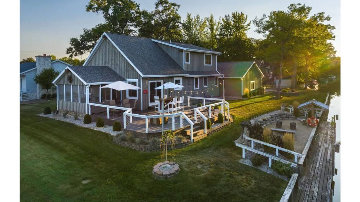 Pigeon House | Escape Reality Docked on Sand Point