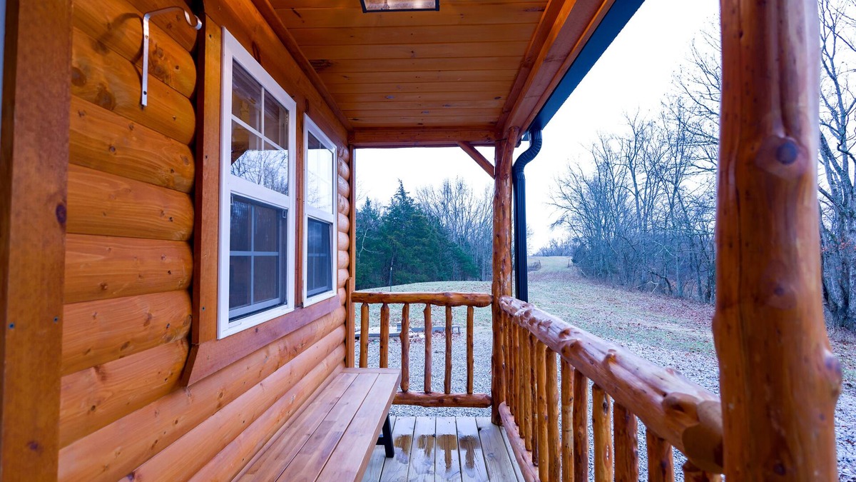 Corinth Cabin | Escape the city at "In the Meadow," a serene cabin in Kentucky's countryside.