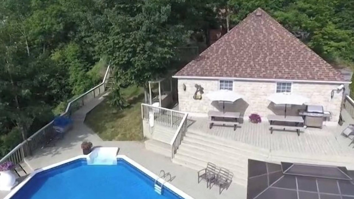 Rideau Lakes House | “Escape the city, embrace the serenity" Spring, summer and Fall Getaway !