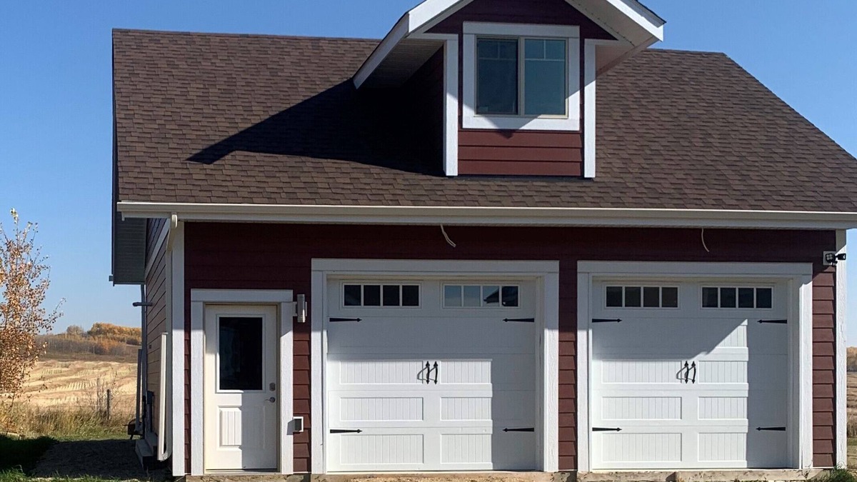 Rimbey Apartment | Escape the city to beautiful Meridian Beach!