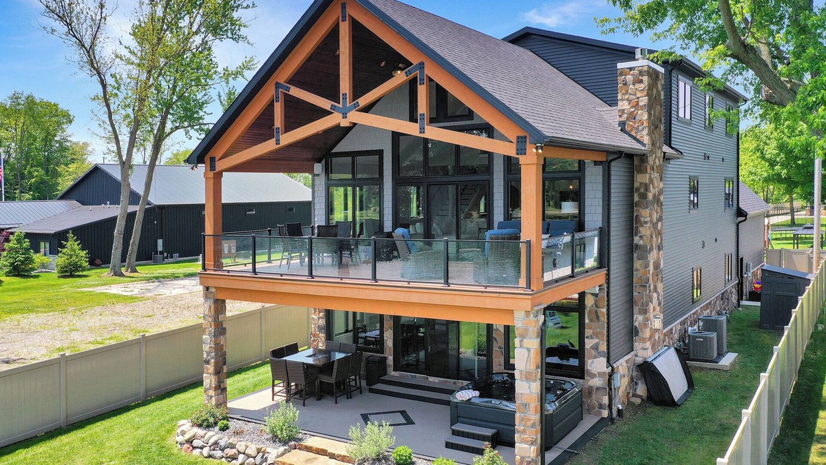 Union House | Escape the City to Lakeside Luxury — Just 2 Hours from Chicago