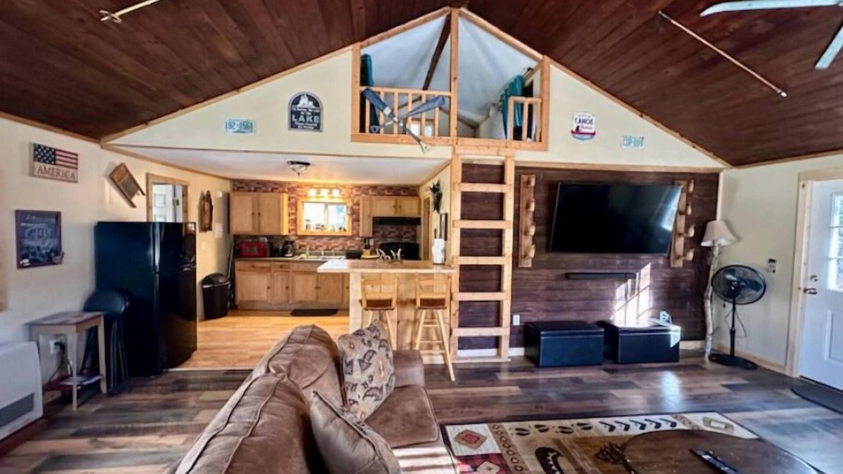 Center Ossipee Cottage | Escape to a cozy getaway in the White Mountains! Bonus: free early check-in!
