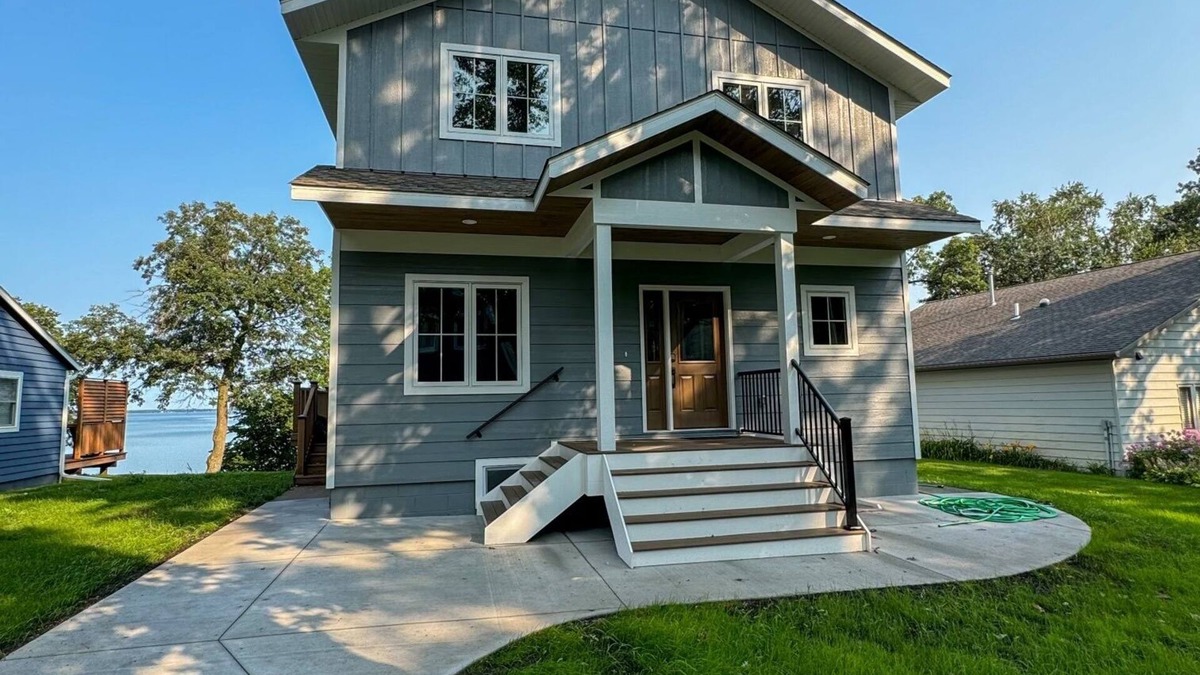 Ottertail Cabin | Escape to a lakeside cabin with stunning panoramic views of Ottertail Laken