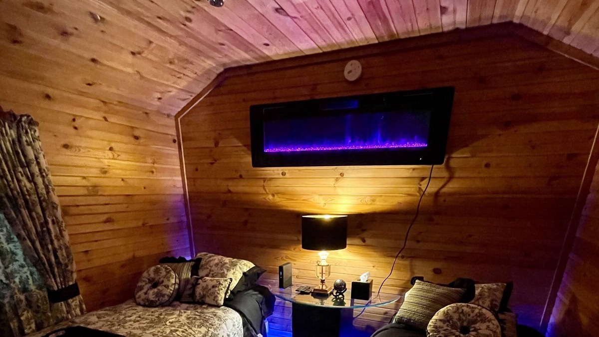 Brooklyn Cabin | Escape to a quiet cabin in the woods