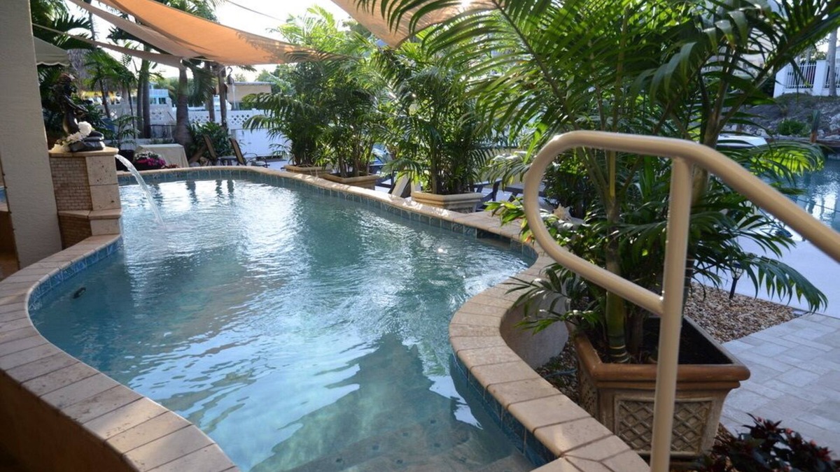 Marathon House | Escape to beautiful Duck Key. Inquire about special rates for April - November.