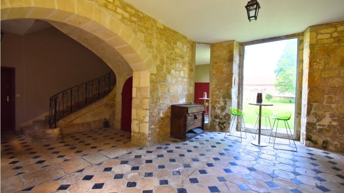 Ravenel Apartment | Escape to Château Ravenel