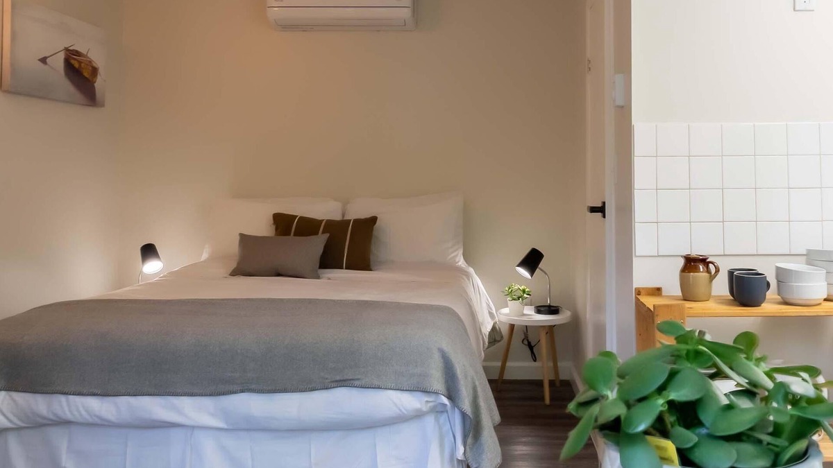 Christina Lake Hotel | Escape to Christina Lake Beaches & Golf - Perfect for Couples, Private Terrace