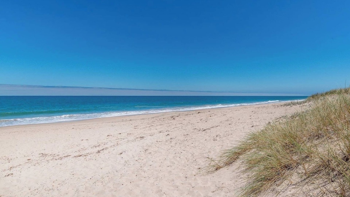 Preston Beach Apartment | Escape to Coastal Tranquility at Preston Beach