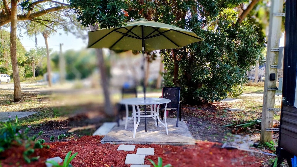 Jensen Beach Cottage | Escape to Coastal Bliss: Charming Downtown Jensen Beach Vacation Camper
