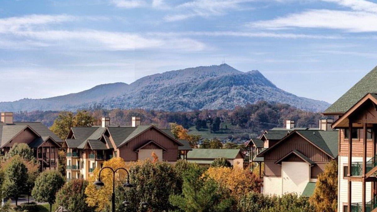 Sevierville Resort | Escape to Fun- Amusement Parks, Outdoor Activities - Wyndham Smoky Mts. 1 Bd Dlx