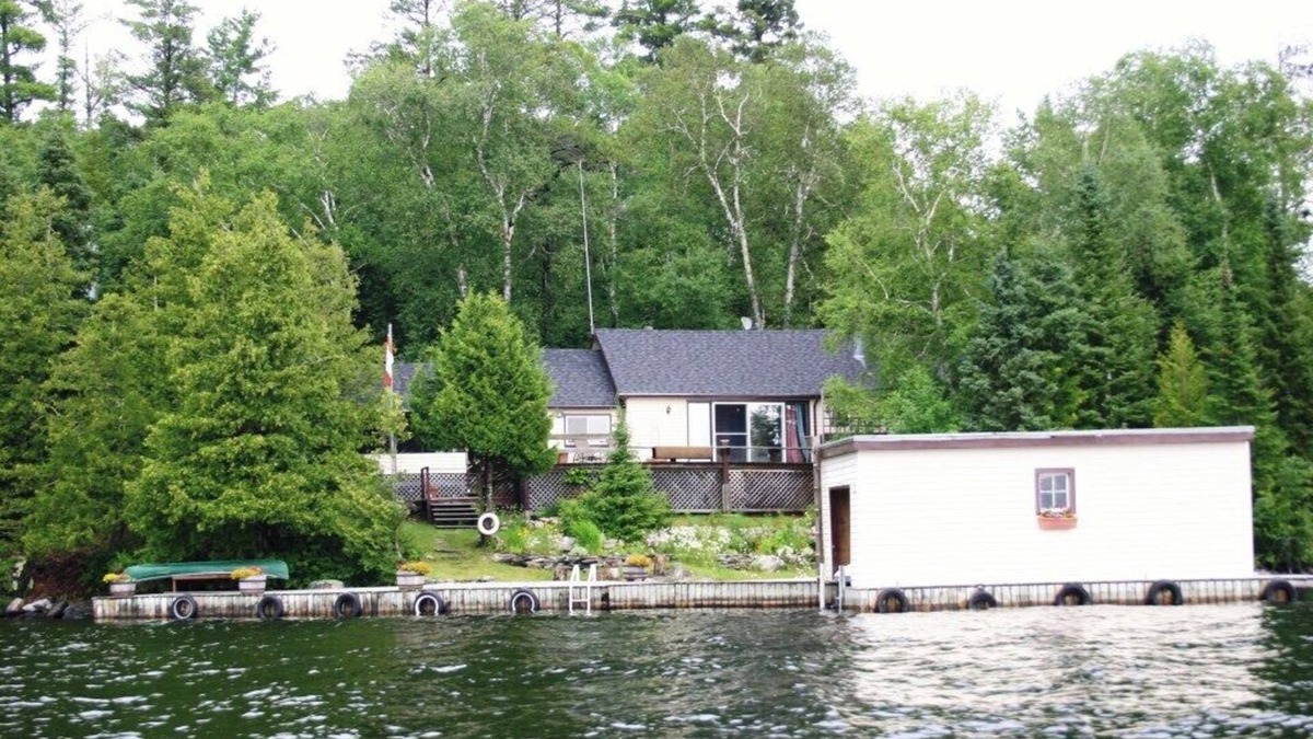 Northern Ontario Cabin | Escape to Island Paradise - Clearwater Bay, L.O.T.W.