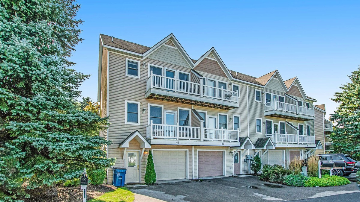 Manistee Condo | Escape to life on the lake!
