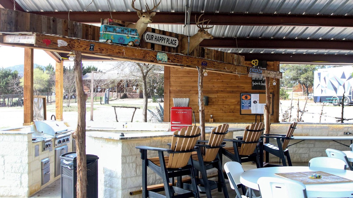 Pipe Creek Cabin | - Escape to MewMaw’s Cabin at Al’s Hideaway—Your Perfect Hill Country Retreat!
