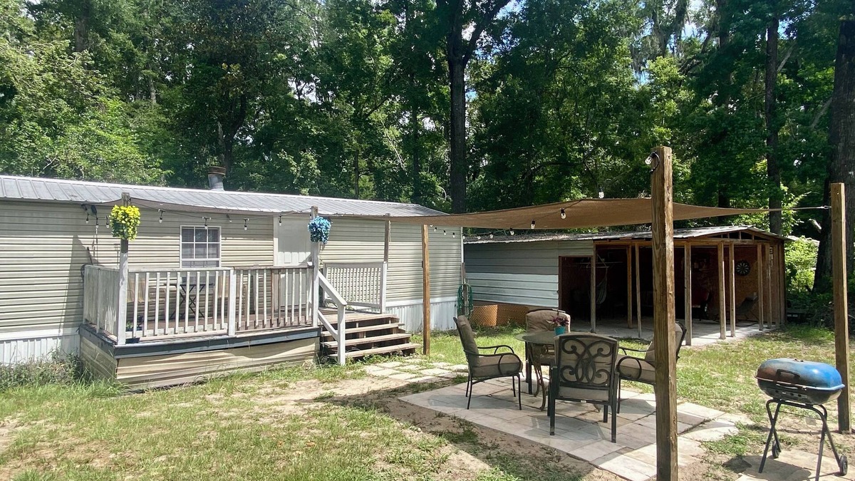 Fort White House | Escape to Nature - 2 miles from Ichetucknee park