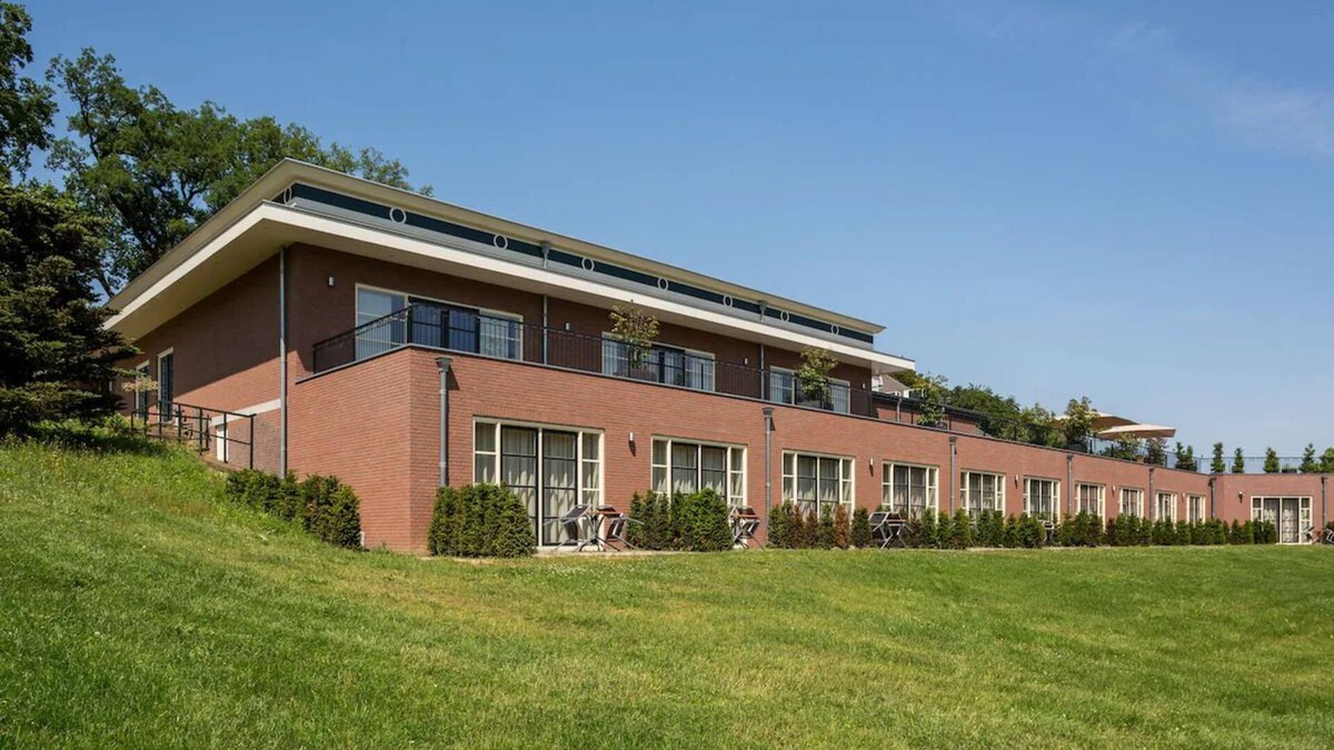 Berg en Dal Hotel | Escape to Nature | Scenic Hotel Room with Views of the Dutch Forest!