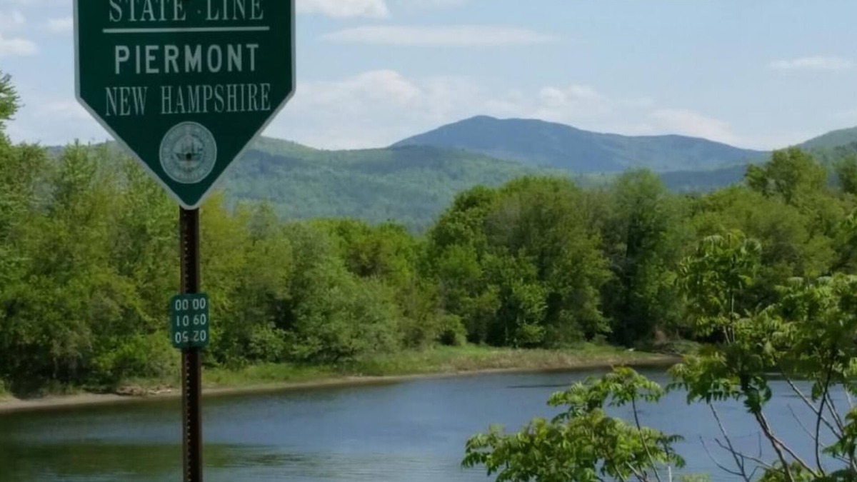 Piermont House | Escape to NH "Piermont River House" Gorgeous 3 BR On Connecticut River Sleeps 8