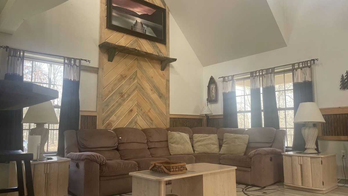 Hesston House | Escape to our quiet and peaceful home 5 minutes from Raystown Lake and Marina.