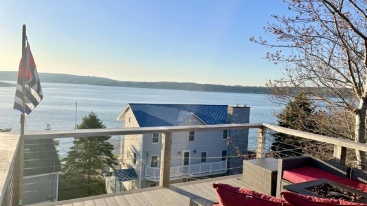 West Point House | Escape to Positive Outlook