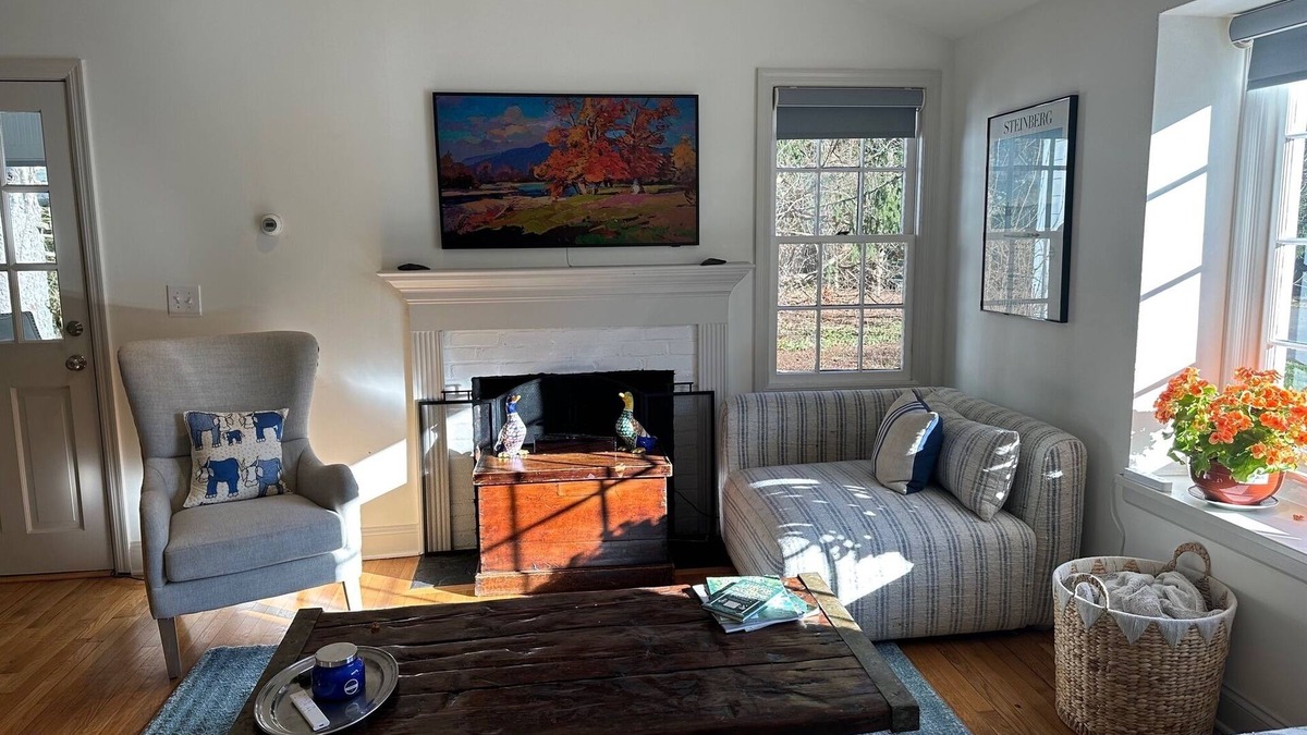 Weston Cottage | Escape to 'River Cottage. Ready for hiking, fishing, or a peaceful break?
