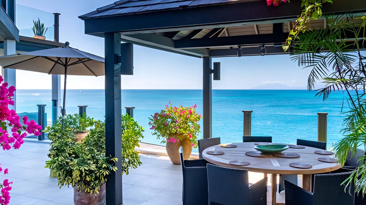 Fryes Beach Hotel | Escape to Serenity at This Fabulous 4 Bedroom Villa with Kitchen Near the Sea