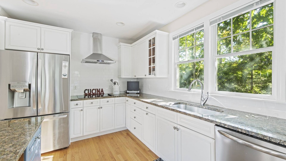 Summersea House | Escape to Summer by the Sea * Luxury New Seabury Retreat