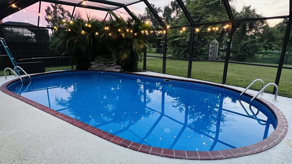 Fort Myers Shores House | Escape to Sunshine Bliss: Unwind in our Stunning Retreat! With heated pool!