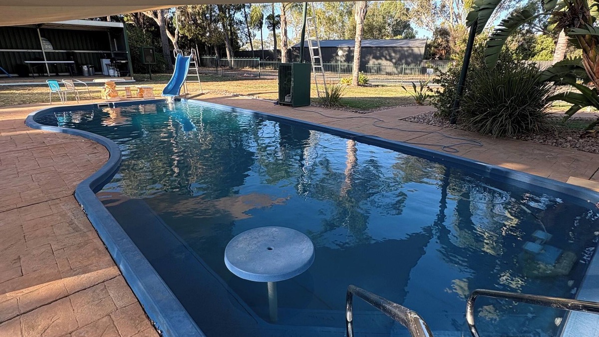 Altona Apartment | Escape to the Barossa Valley in comfort with swimming pool & beautiful views