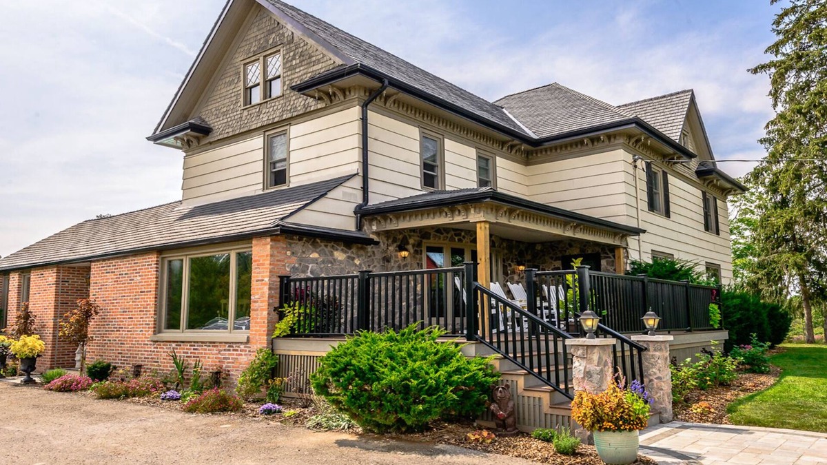 Pelham Other | Escape to the countryside and relax! Many varied attractions nearby for all.
