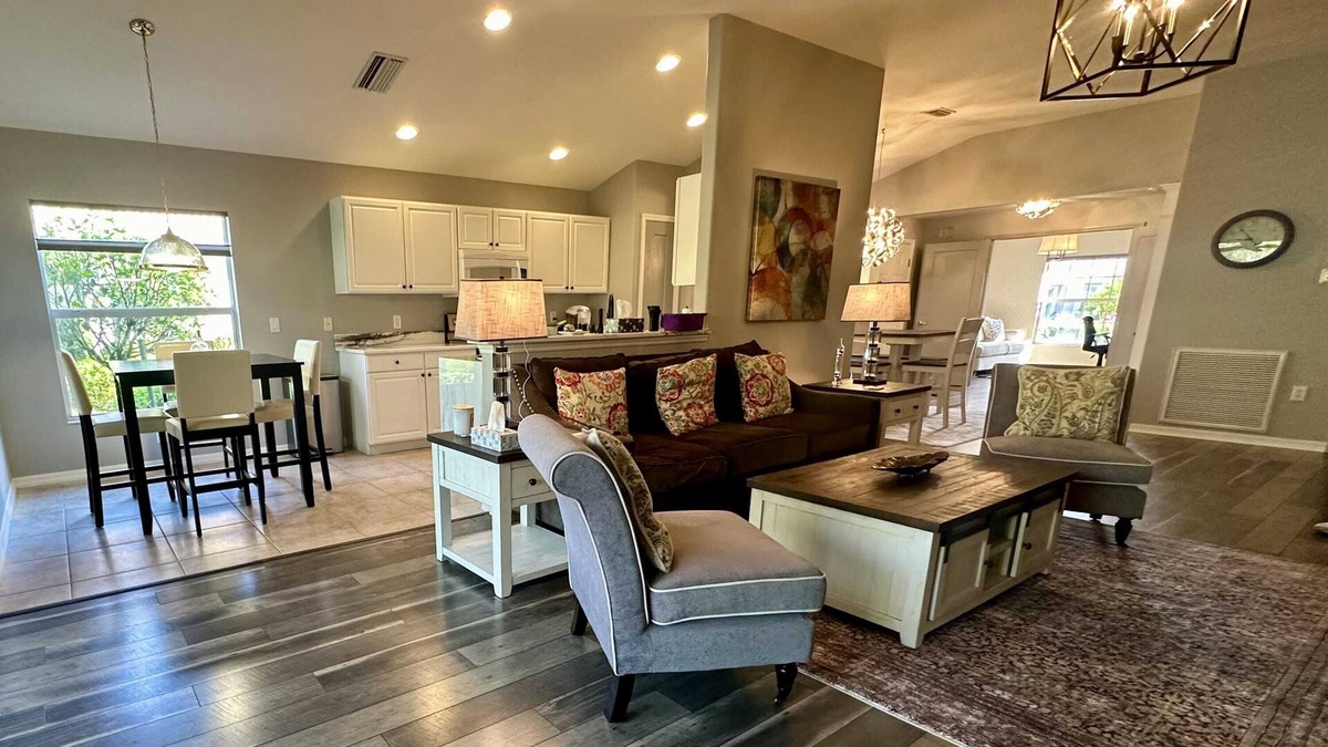 Fort Myers Villa | Escape to the Gated Colonial Country Club