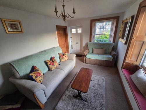 Box House | Escape to The Glen- Dog Friendly