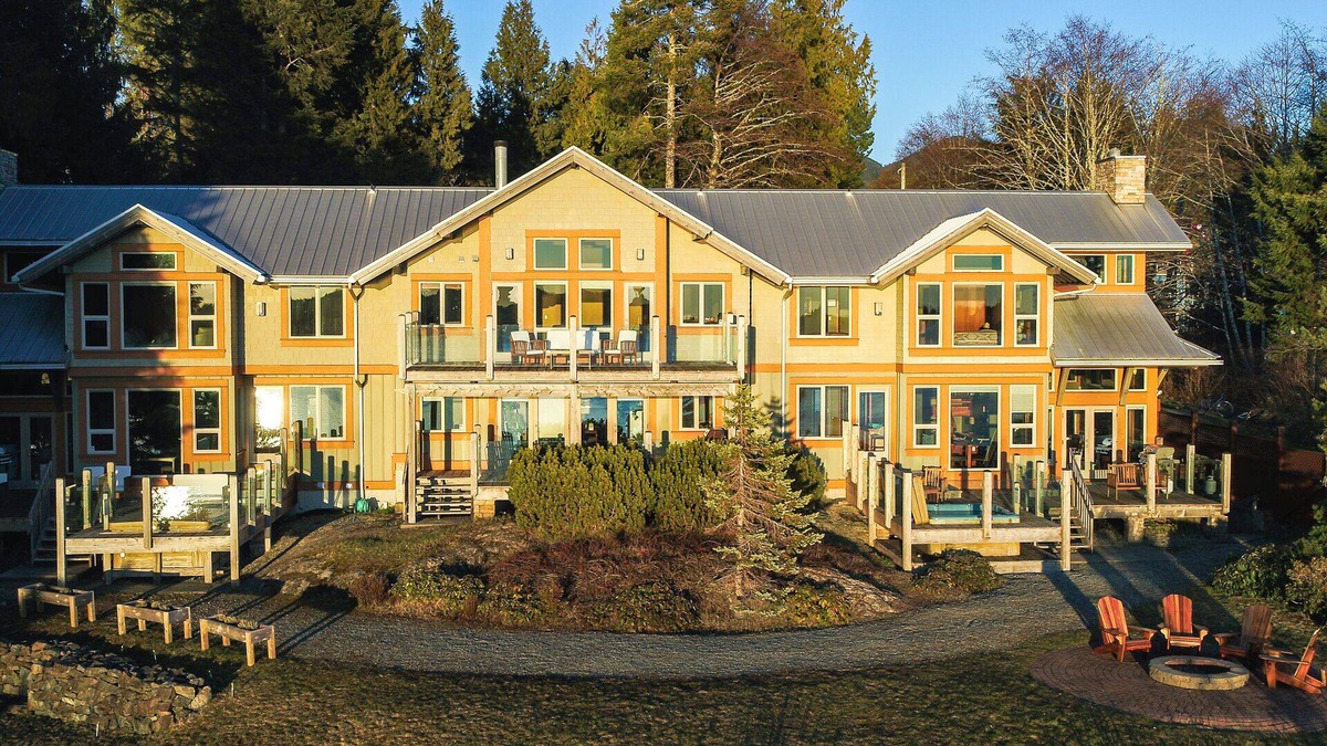 Tonquin Beach House | Escape To The Westcoast