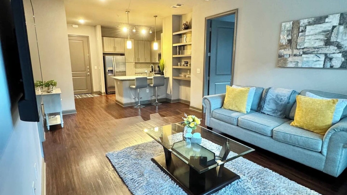 Loring Heights Apartment | Escape to this stylish 2-bedroom unit, your perfect home away from home in Atlanta!