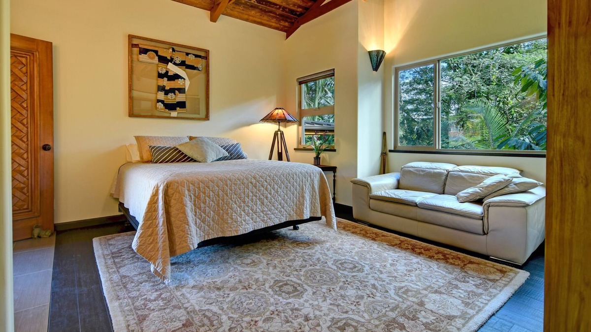 Hilo House | Escape to your private oasis perched on a cliff with a jungle view
