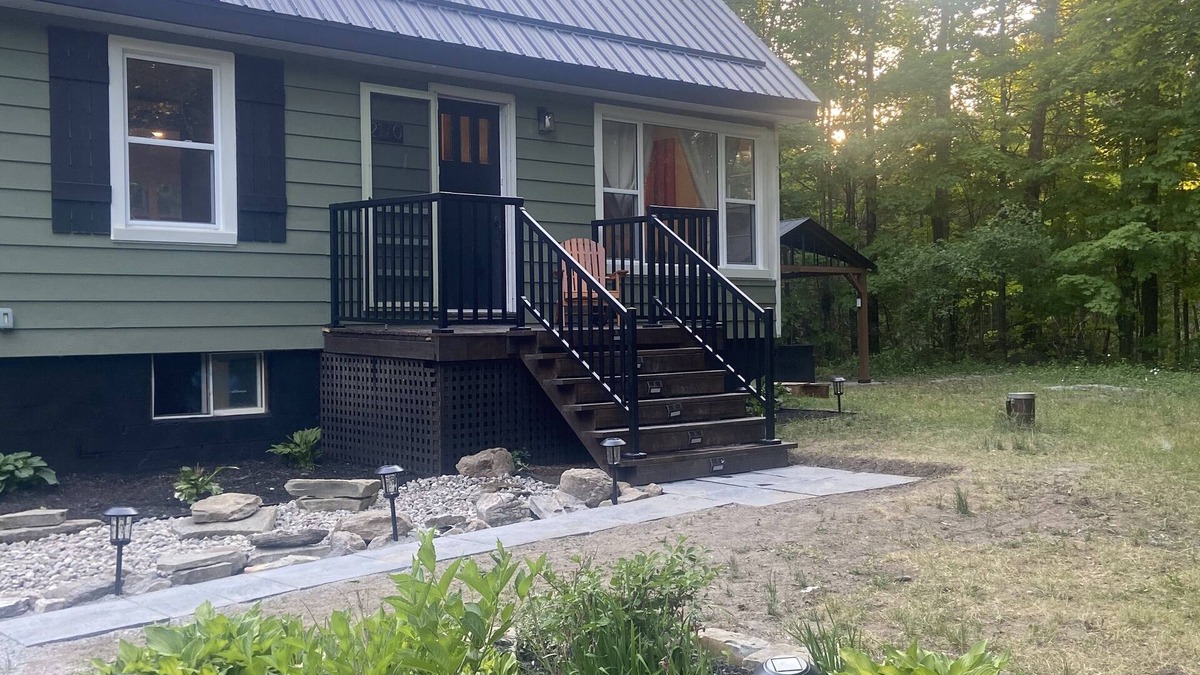 Douro-Dummer Cottage | Escobar's Landing near Stony Lake