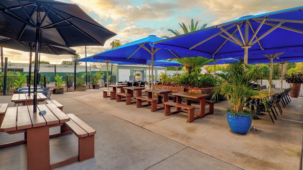 Esk Hotel | Esk Grand Hotel