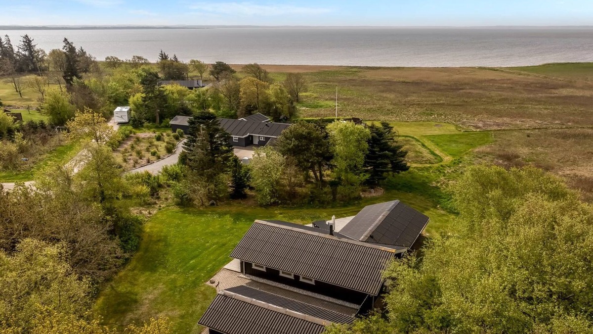 Gjøl House | "Eske" - 200m to the inlet by Interhome