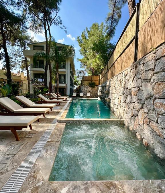 Marmaris City Center Apartment | Esmahan Forest and Pool by Zehra Suites