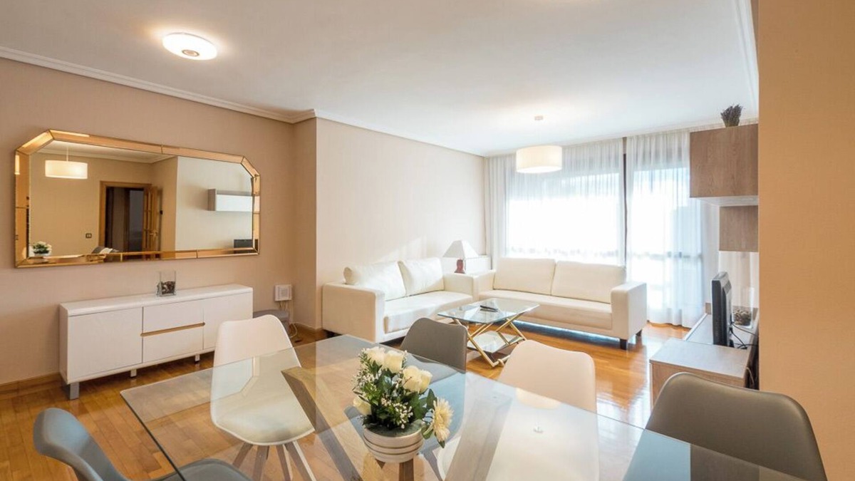 Ermitagana Apartment | Espacioso y Acogedor Apartamento en Pamplona