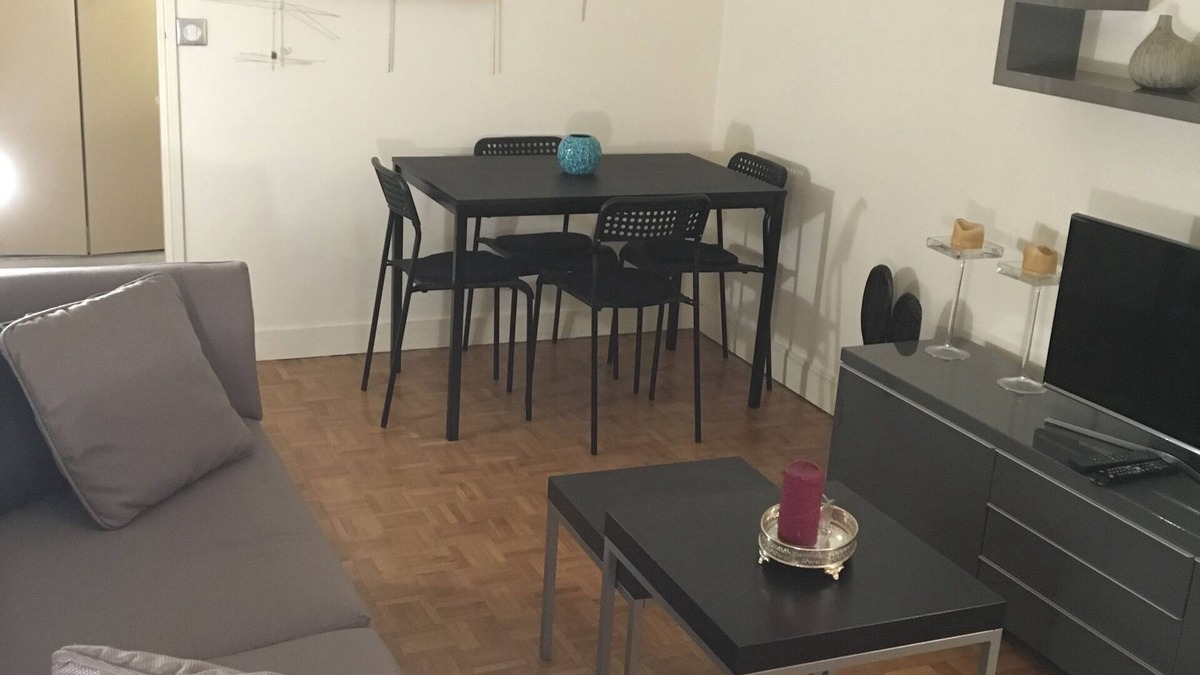 Gambetta Apartment | Esplanade de La Defense Apartment