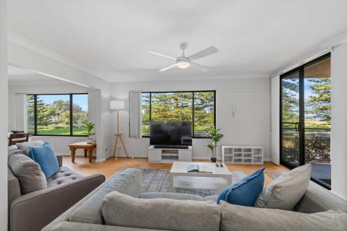 Thirroul Apartment | Esplanade Escape - Beachfront Family Bliss