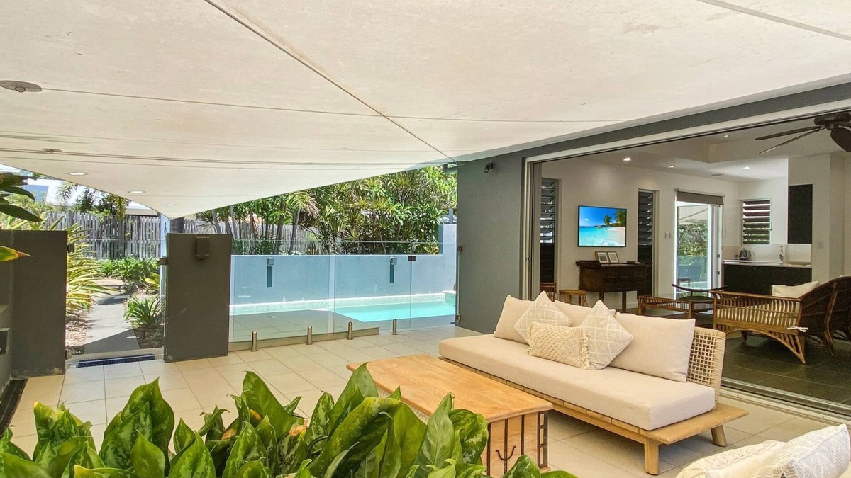 Horseshoe Bay House | Essence Beachfront Retreat