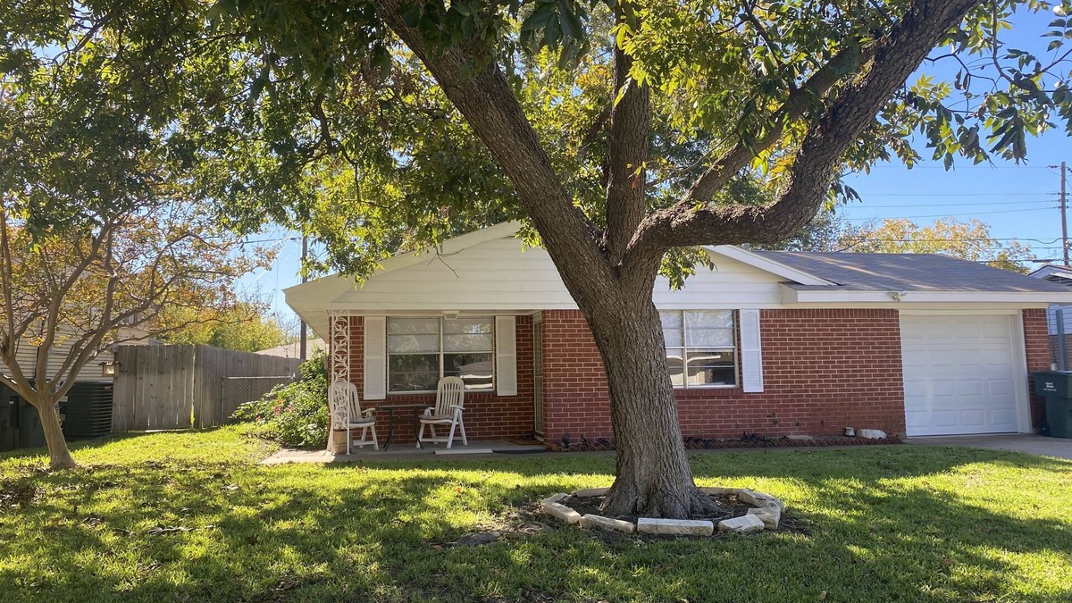 Temple House | Established quiet neighborhood, centrally located well appointed home