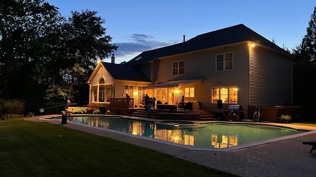 Ellicott City House | Estate home with private pool and spa - close to Washington DC