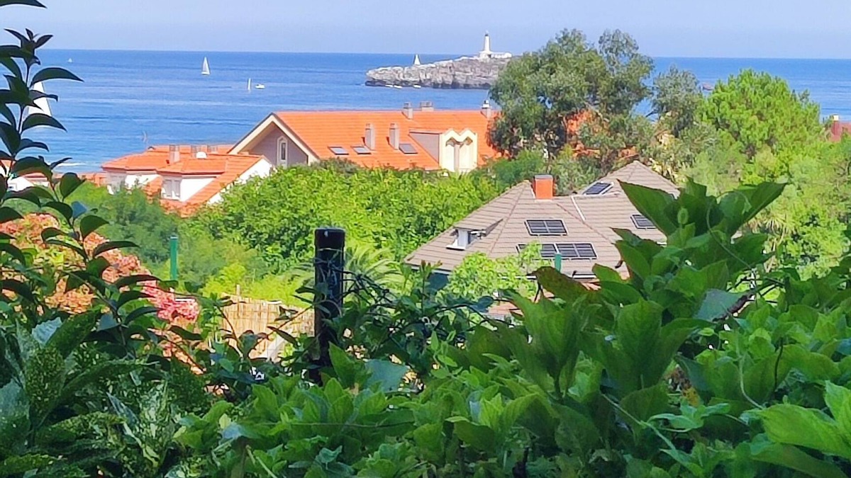 Somo House | ESTELAS: 20 mn from Santander/5 mn from SOMO beach.